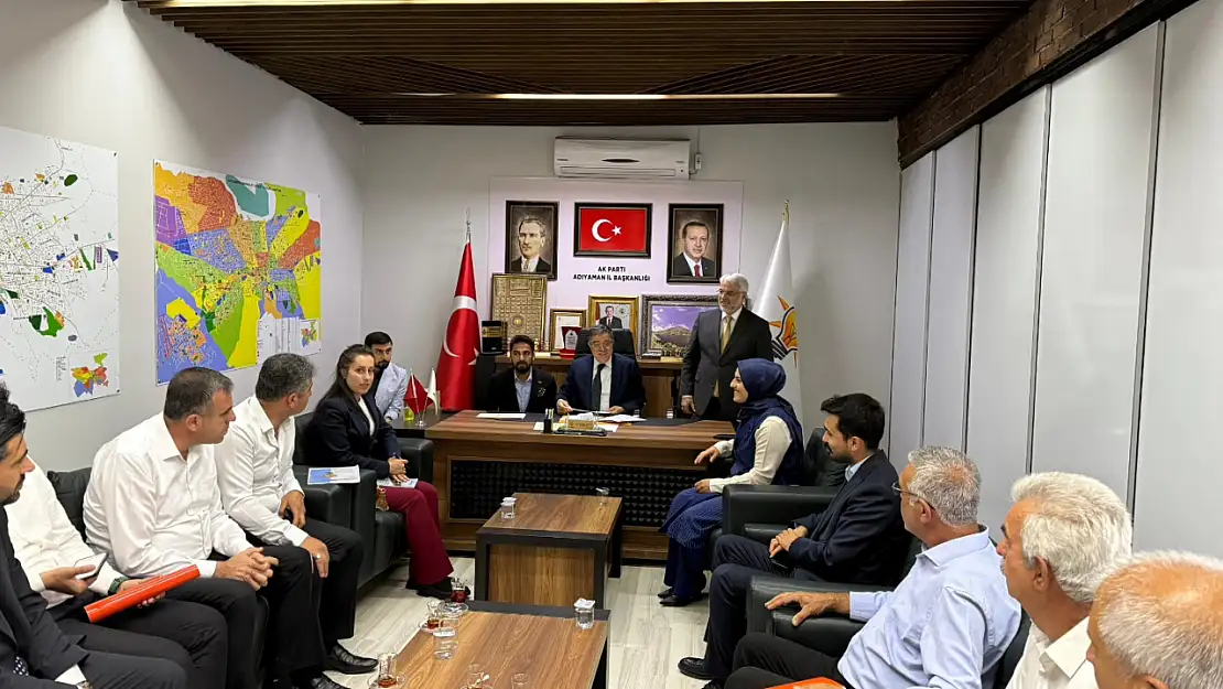 AK Parti Adıyaman İl Başkanlığında istişare toplantısı düzenlendi