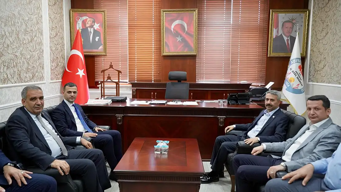 AK Parti heyetinden İl Özel İdaresi Genel Sekreteri Göktaş'a ziyaret