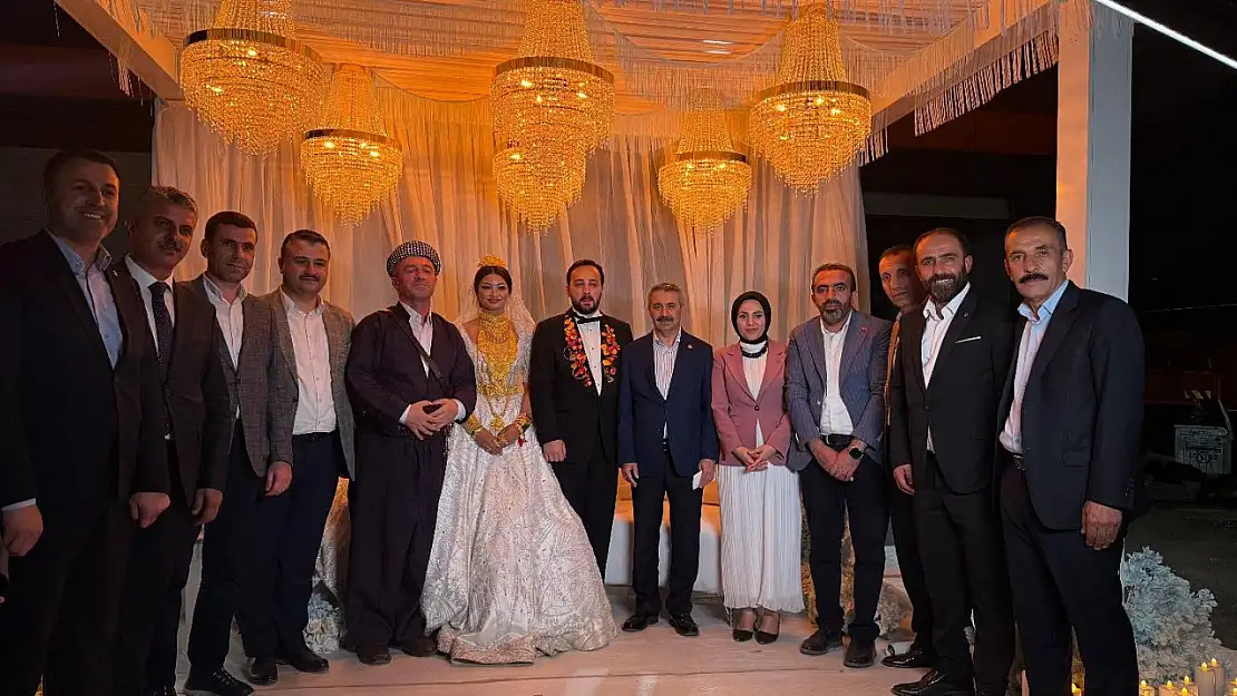 AK Partili başkanın aşiret düğününde görkemli buluşma