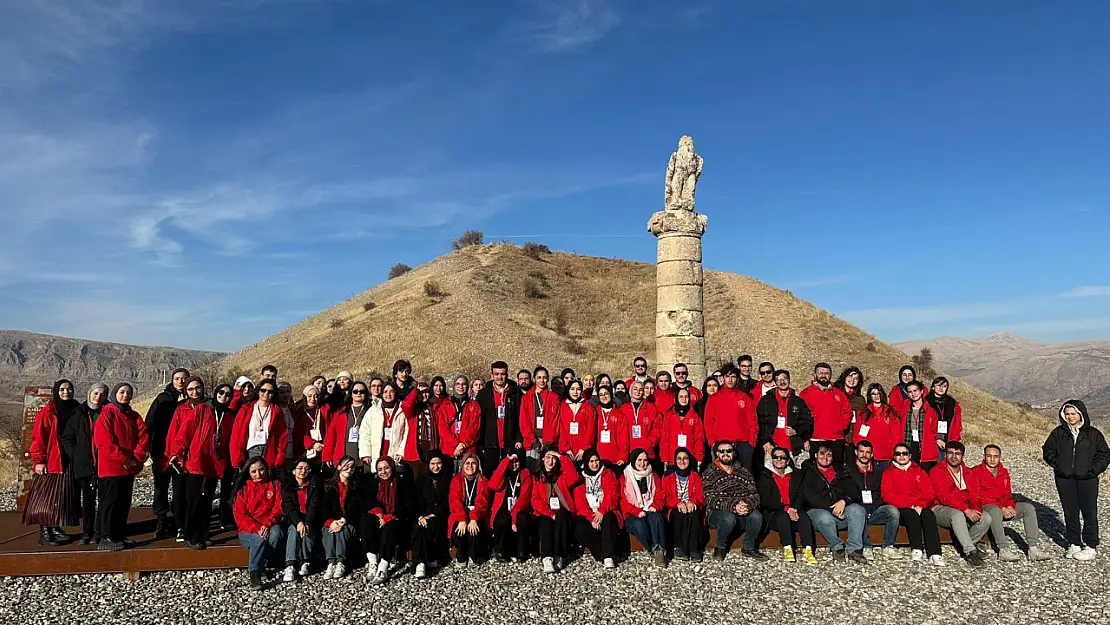 Anadoluyuz Biz projesi kapsamında 80 gönüllü genç Adıyaman'a geldi