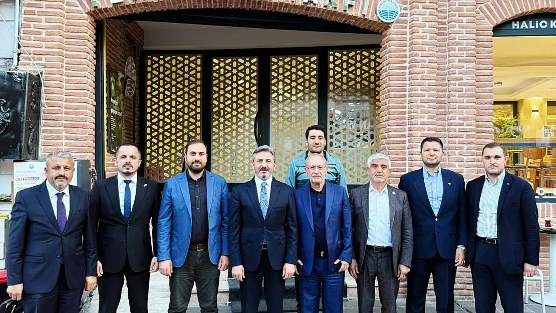 Bakan Yardımcısı Aydın'dan Yeni Dünya Vakfı'na ziyaret