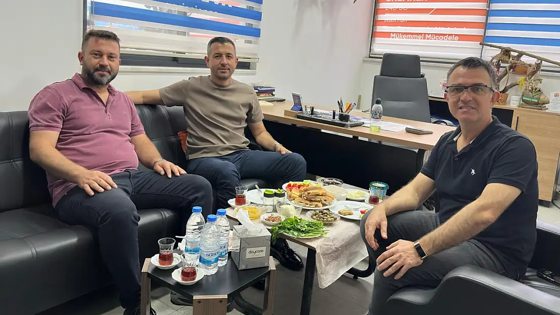 Başkan Söker'den belediye meclis üyesi Gökoğlu'na ziyaret