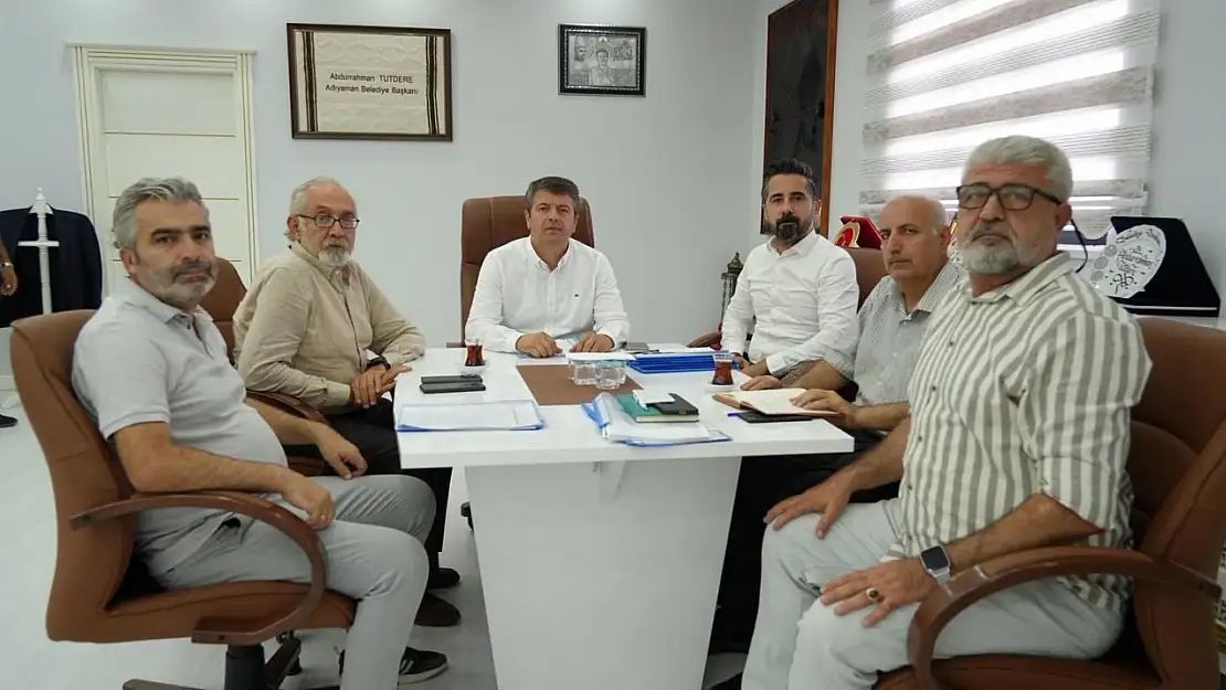 Başkan Tutdere kurmaylarıyla bir araya geldi