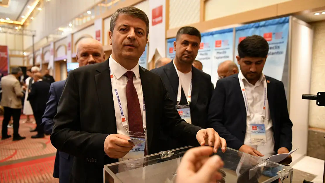 Başkan Tutdere Türkiye Belediyeler Birliği Encümen Üyeliğine yeniden seçildi