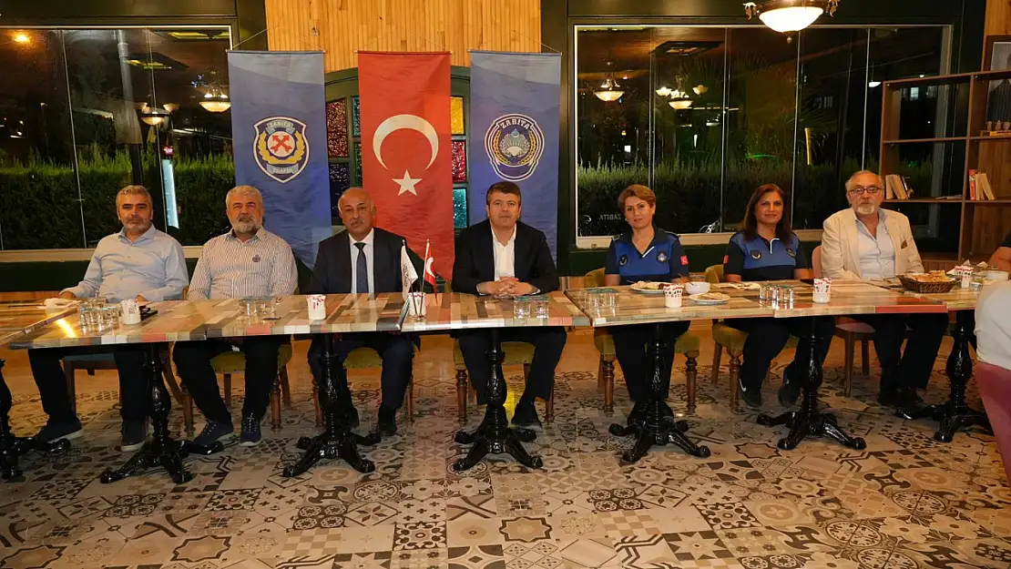 Başkan Tutdere zabıta personeliyle bir araya geldi
