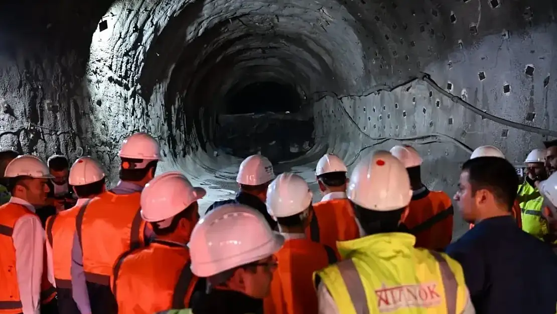 Bayburt Group İnşaat'ın 12 yıldır bitiremediği Kop Tüneli'nden vatandaşlar umudunu kesti