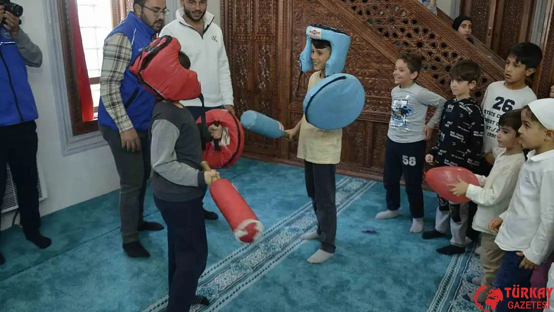 Besni'de 'Ramazan coşkusu' temalı program