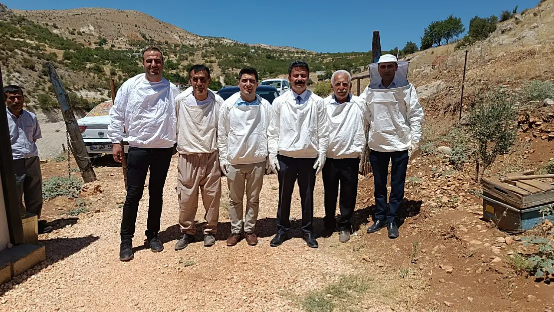 Besni'de bal sağımı başladı