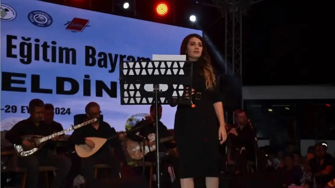 Adıyaman Besni'de düzenlenen konser büyük ilgi gördü