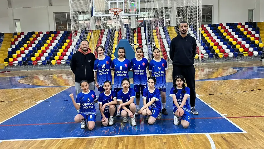 Besni Mehmet Akif Ersoy Ortaokulu Basketbolda Adıyaman ikincisi oldu