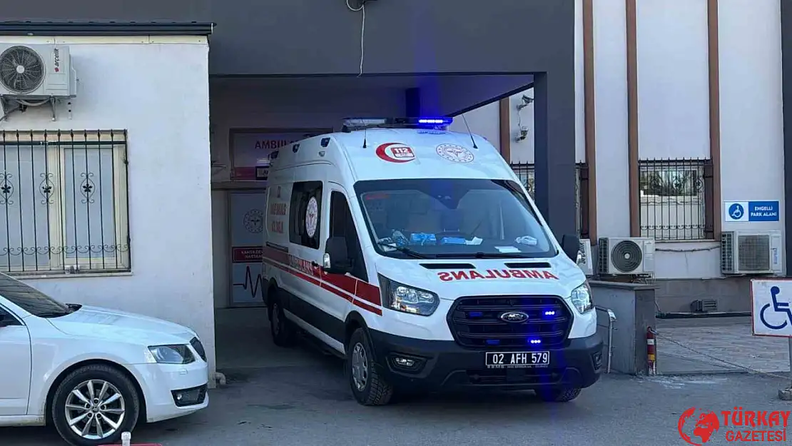 Bıçaklı saldırıya uğrayan 2 kişi yaralandı