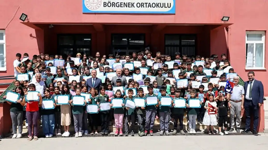 Börgenek Köyü İlk ve Ortaokulunda karne heyecanı yaşandı