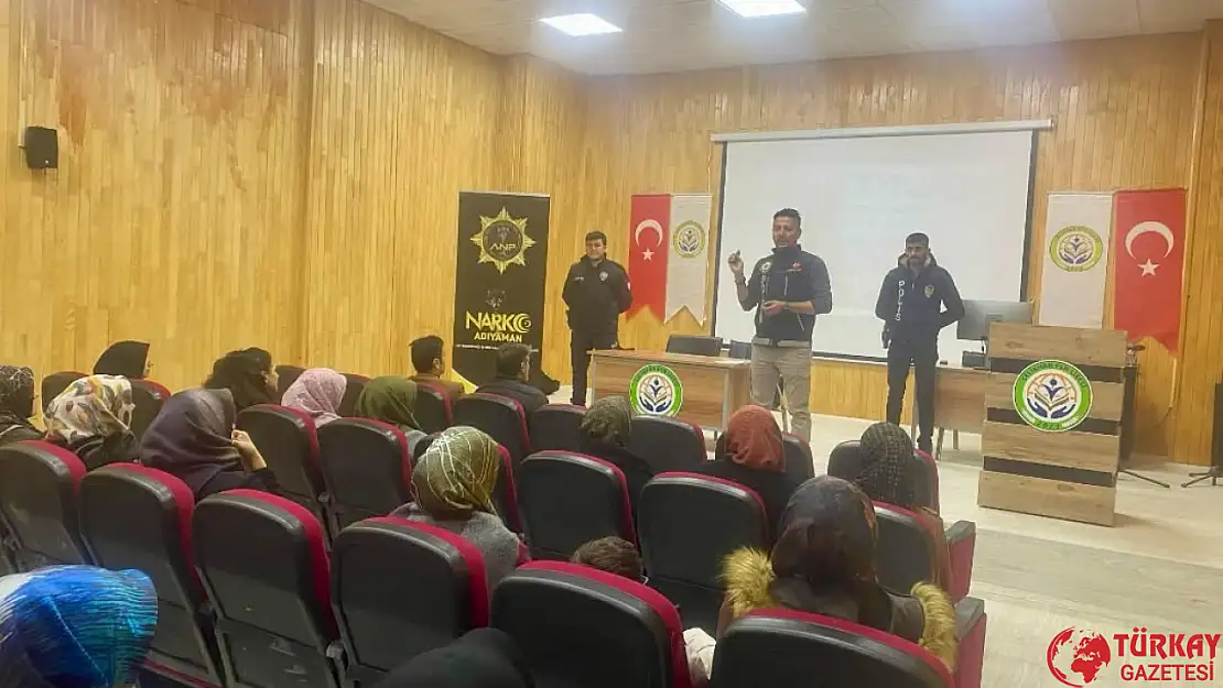 Çelikhan'da 'En İyi Narkotik Polisi: Anne' farkındalık semineri düzenlendi