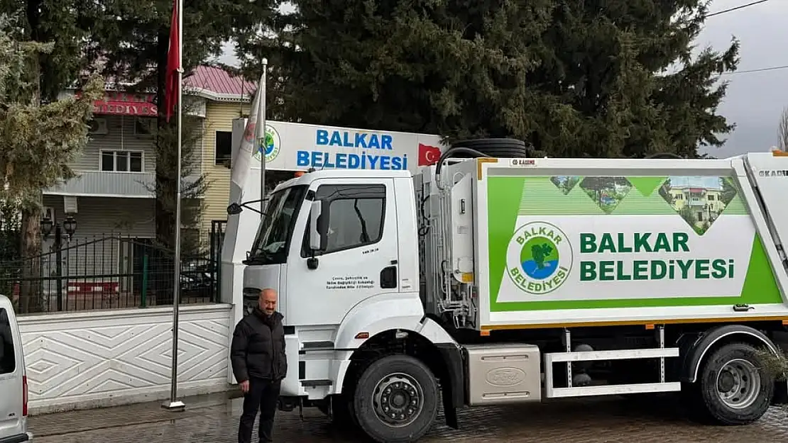 Çevre ve Şehircilik bakanlığından Balkar Belediyesine Çöp kamyonu