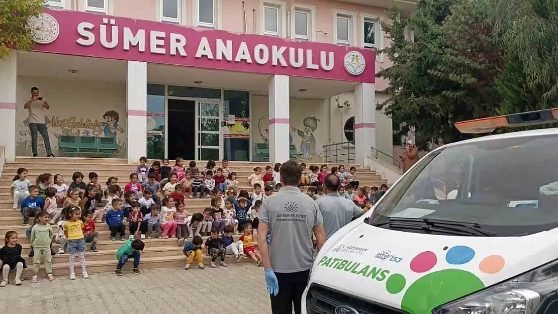 Adıyaman Belediyesi Veteriner Müdürlüğü ekipleri çocukları patibulans ile tanıştırdı