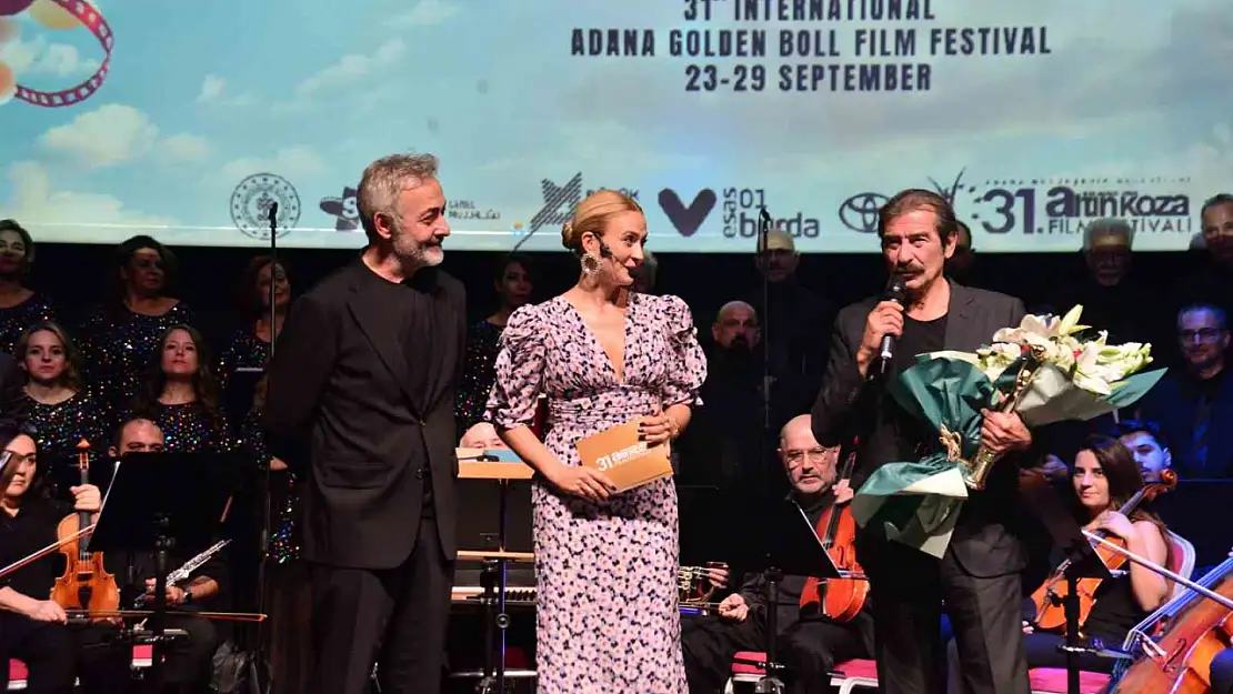 Demet Akbağ ve Uğur Polat'a Uluslararası Adana Altın Koza Film Festivali'nde 'Onur Ödülü'