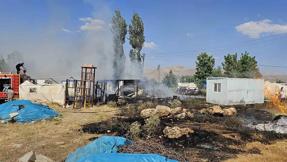 Malatya Doğanşehir'de konteyner yangını