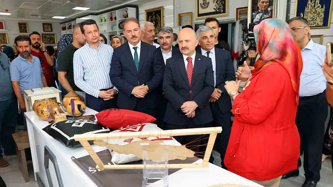 El emeği göz nuru eserler sergilendi