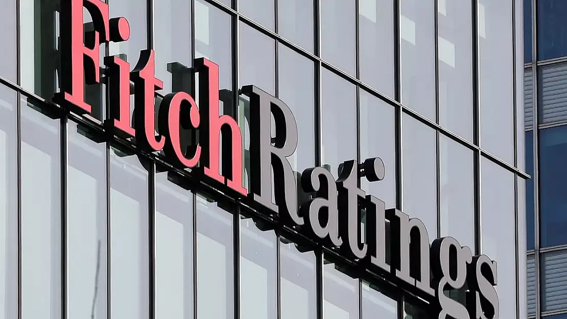 Fitch Ratings Türkiye'nin kredi notunu BB-'ye yükseltti