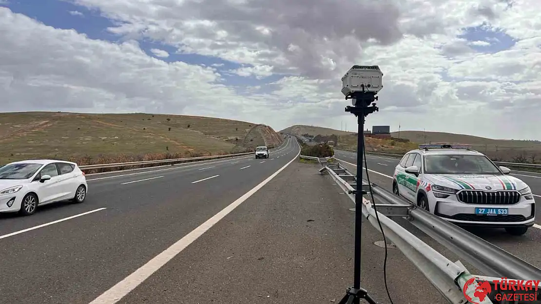 Gaziantep'te jandarmadan 63 araca 164 bin TL radar cezası