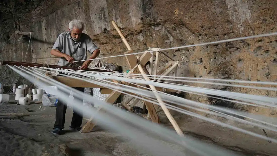 Gaziantep'te kendircilik mesleğini yapan 2 usta kaldı