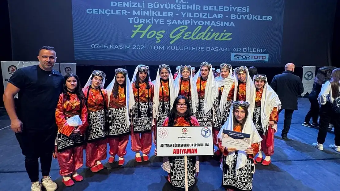 Gölbaşı Halk Oyunları ekibi Türkiye 4.'sü oldu