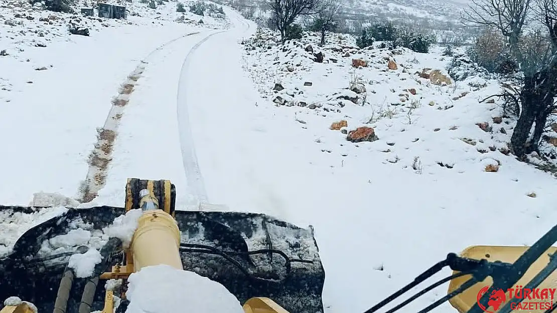 Gölbaşı ilçesinde kapanan köy yolları açılıyor