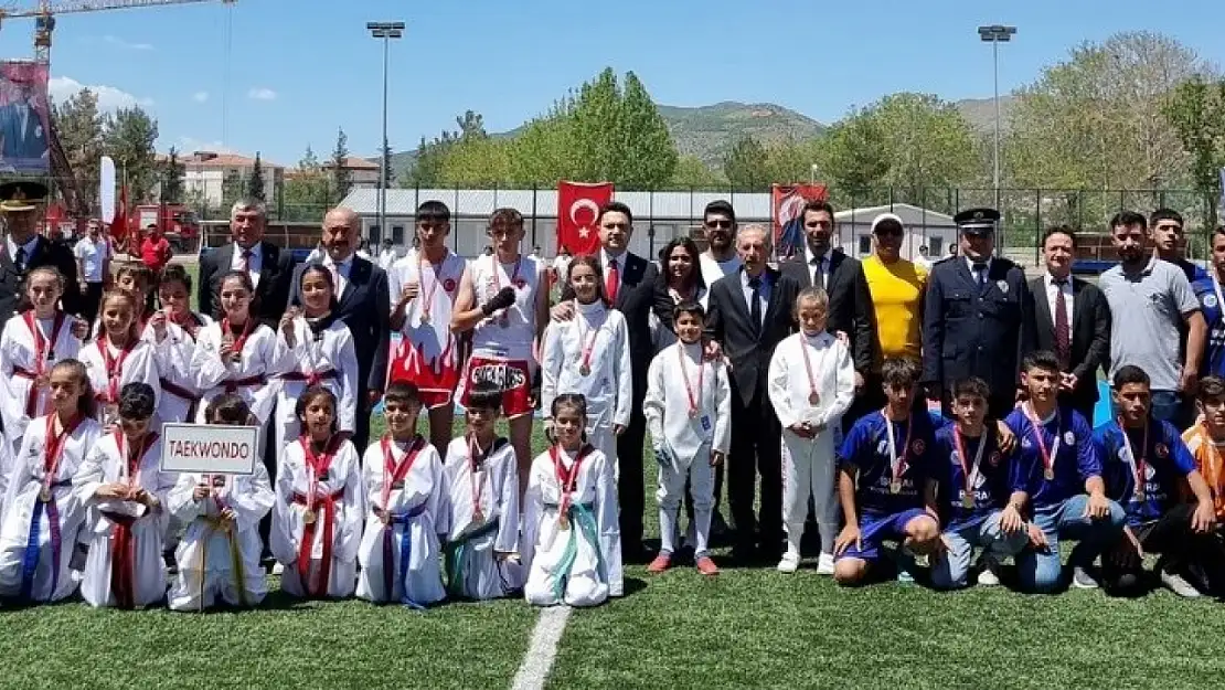 Gölbaşı'nda 19 Mayıs Atatürk'ü Anma, Gençlik ve Spor Bayramı Coşkuyla Kutlandı