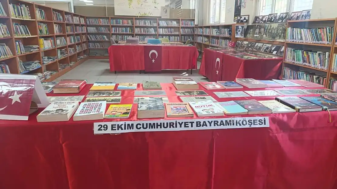 Gölbaşı'nda Cumhuriyet konulu kitap sergisi