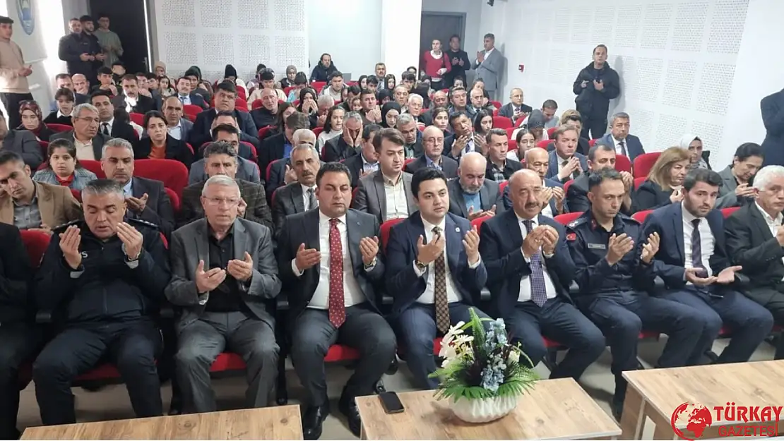 Gölbaşı'nda İstiklal Marşı'nın Kabulü ve Mehmet Akif Ersoy'u Anma Programı düzenlendi