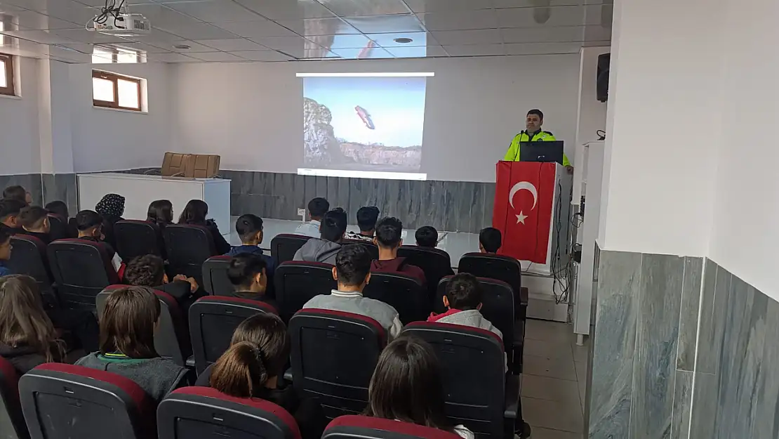 Gölbaşı'nda öğrencilere trafik eğitimi verildi