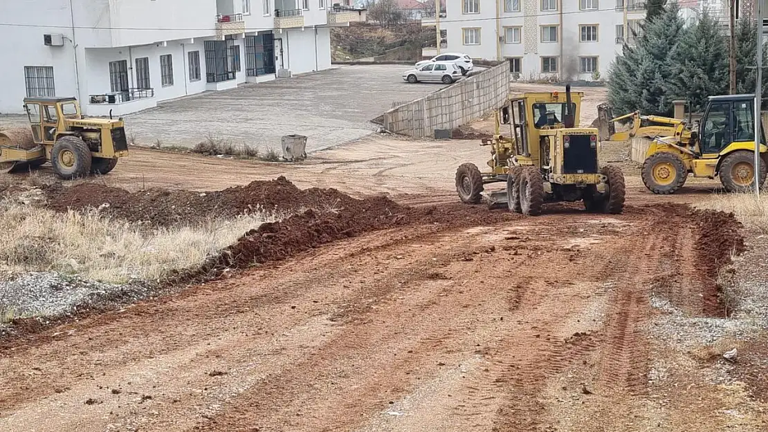 Gölbaşı'nda yol yapım çalışmalarımız devam ediyor