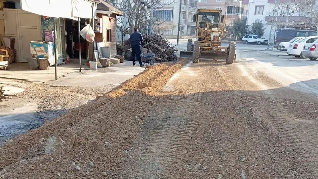 Gölbaşı'nda yol yapım çalışmaları devam ediyor