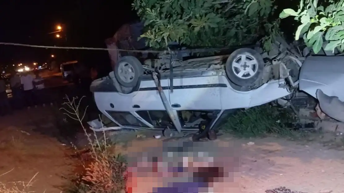 Hafif ticari araç takla attı: 1 ölü, 1 yaralı