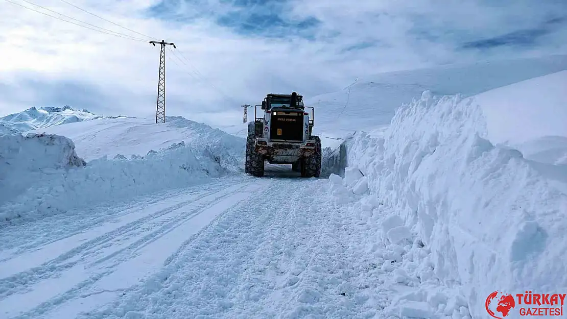 Hakkari'de 2 yerleşim yerine çığ uyarısı