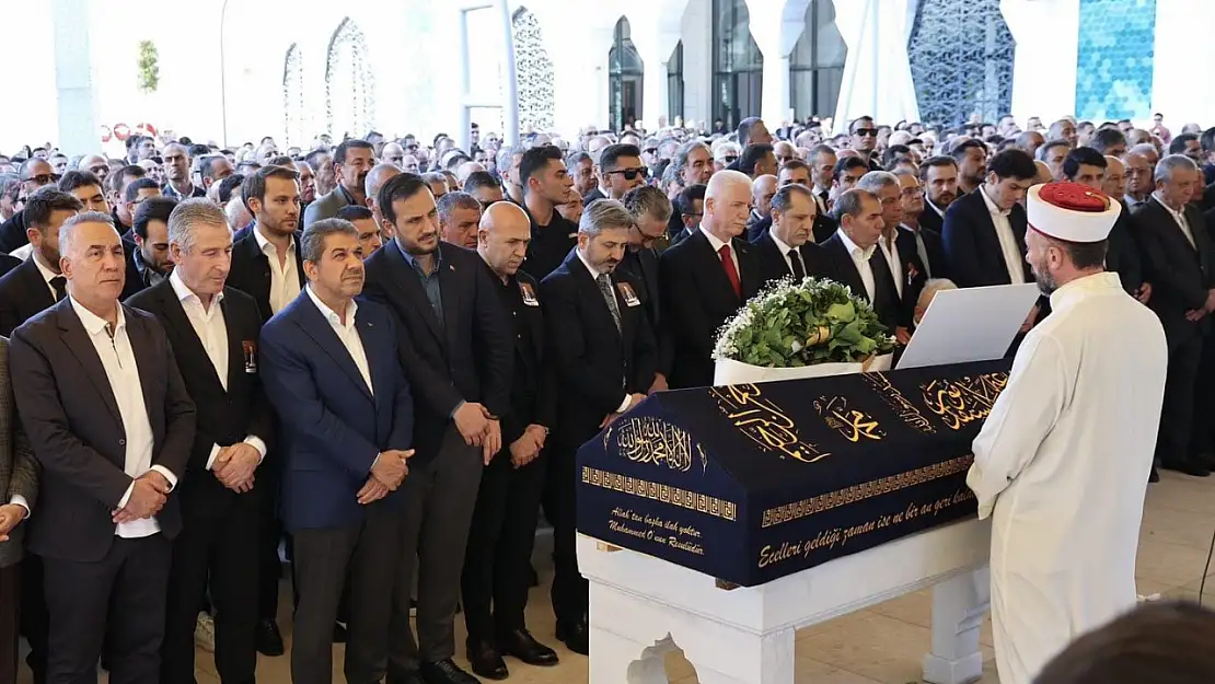 Hasan Taşar dualarla son yolculuğuna uğurlandı