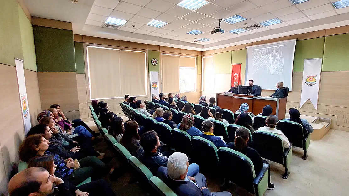 İpek böcekçiliği semineri yoğun ilgi gördü