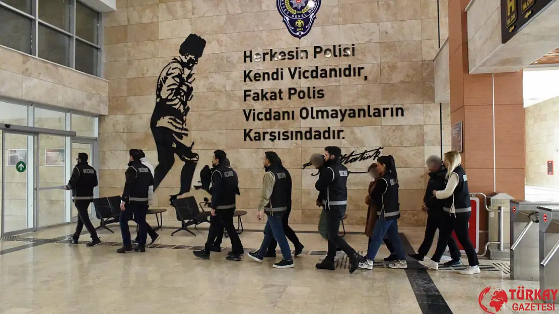 İrtikap ve Nitelikli Dolandırıcılık Suçundan 8 şahıs yakalandı