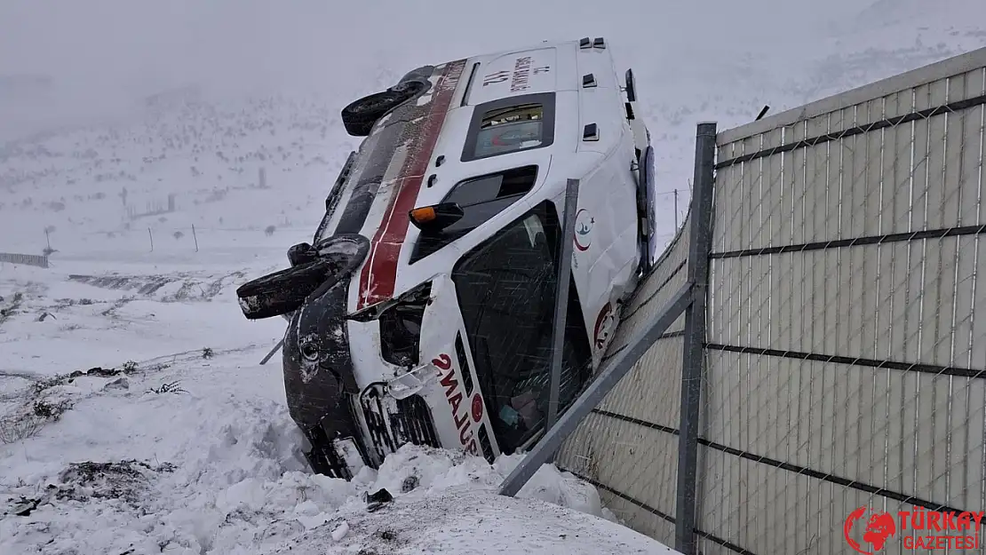 Kahramanmaraş'ta ambulans kazası: 3 yaralı