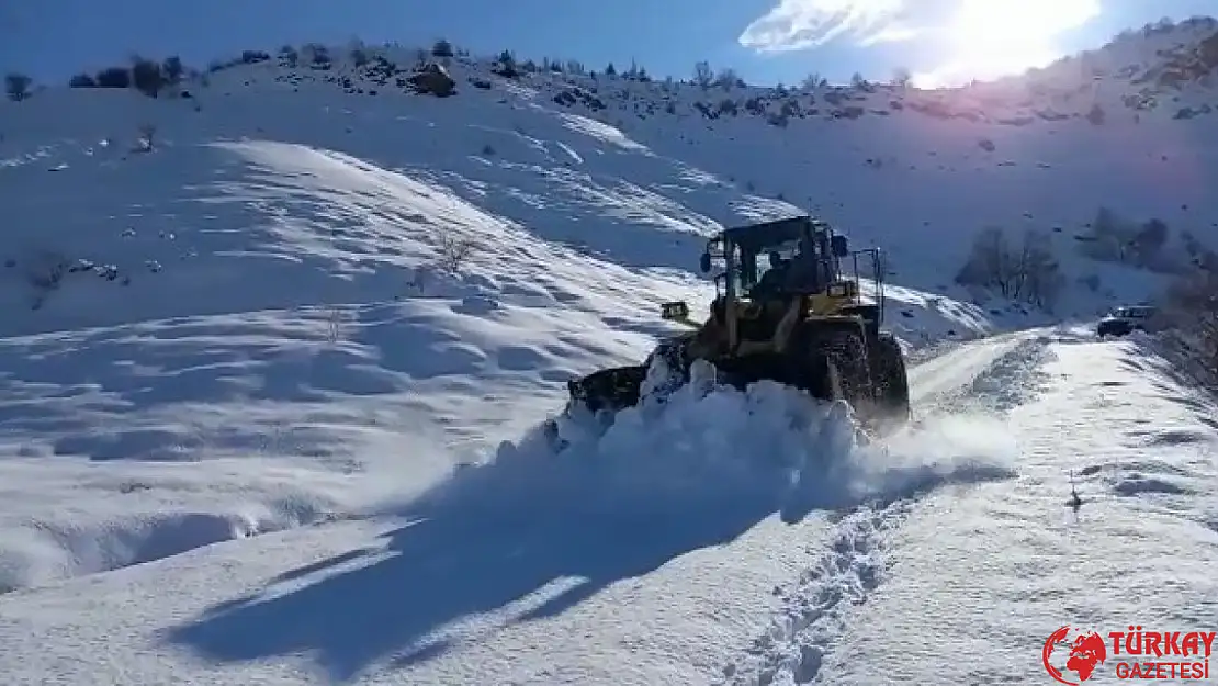 Adıyaman'da kar nedeniyle 16 köye ulaşım sağlanamıyor