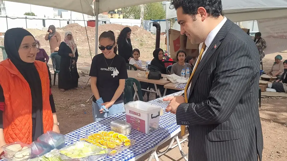 Kaymakam Seyhan'dan SMA Hastası İkra Nur'un kermesine ziyaret