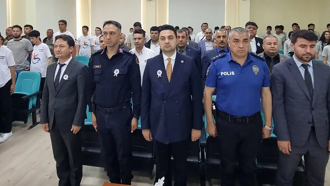 Kaymakam Seyhan, engelliler haftası etkinliğinde öğrencilerle buluştu