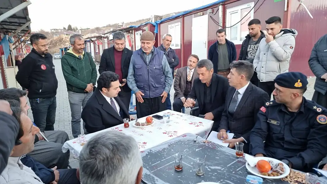 Kaymakam Seyhan Karaburun Köyünde vatandaşlarla bir araya geldi