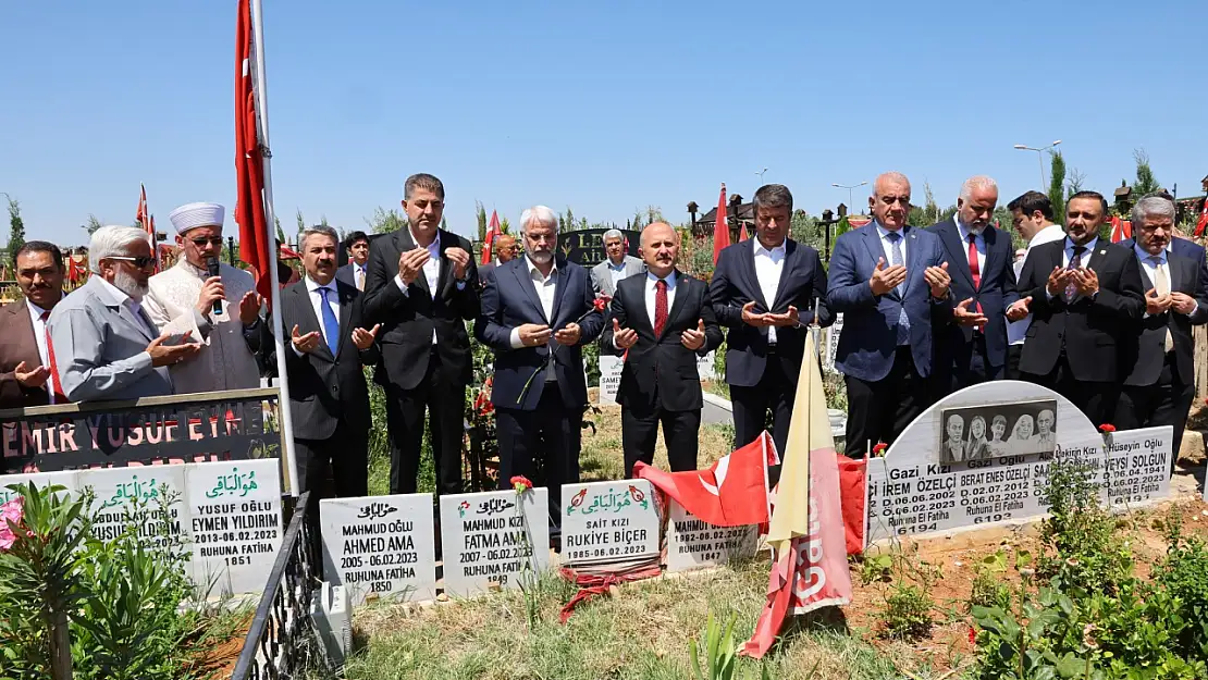Adıyaman protokolü şehitlik ziyaretinde bulundu