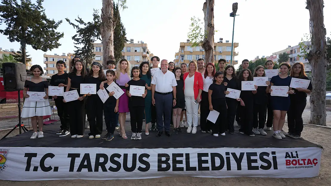 Kültür ve Sanat dolu törende 115 kursiyer belgelerini aldı