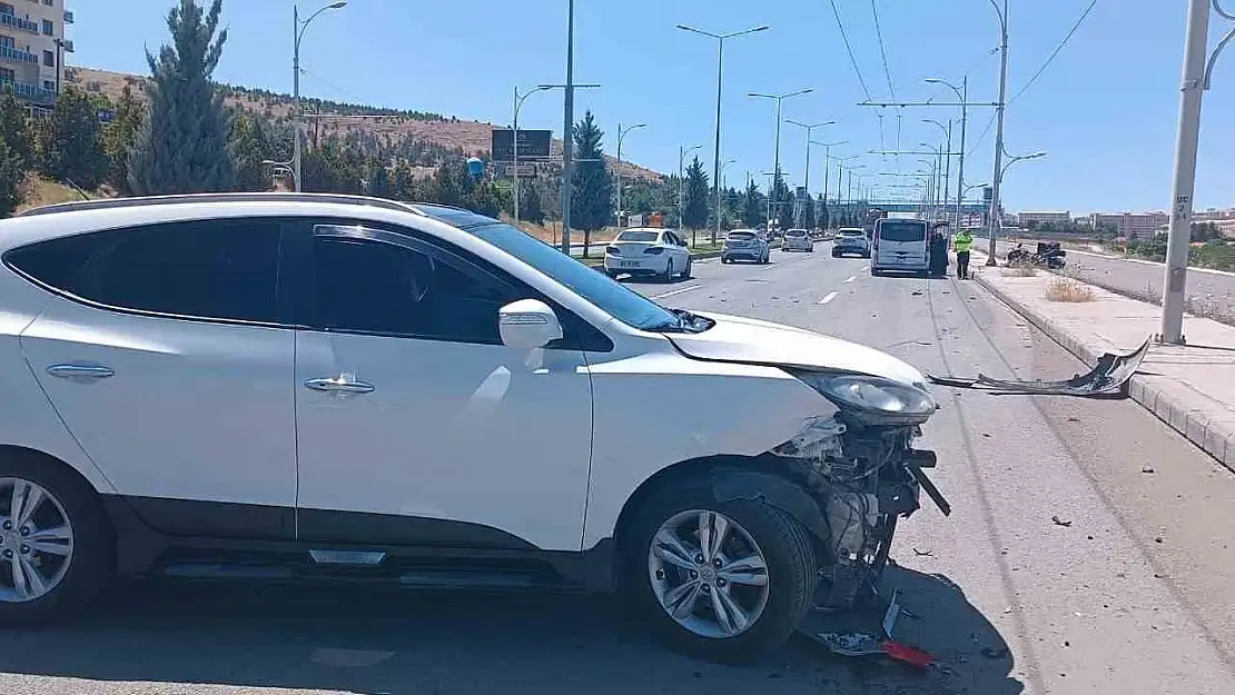 Malatya'da iki ayrı trafik kazasında 2 kişi yaralandı