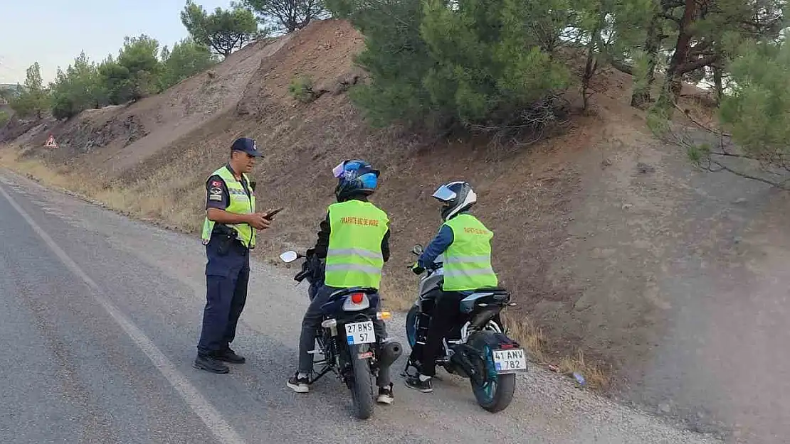 Gölbaşı ilçe Jandarma Komutanlığı motosiklet sürücülerini bilgilendirildi