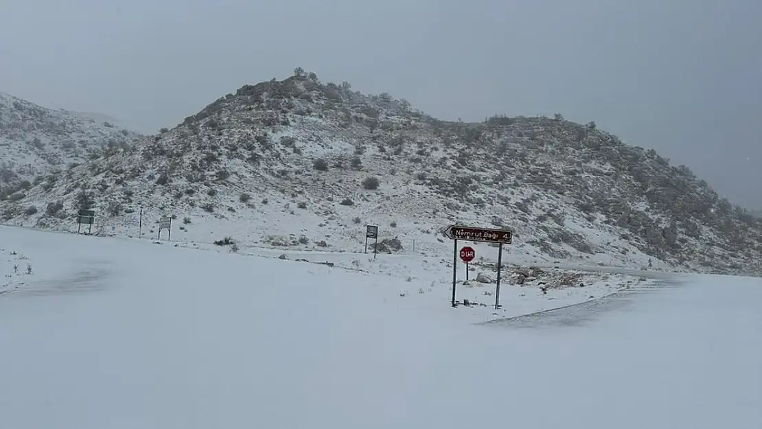 Nemrut Dağı beyazlar içerisinde