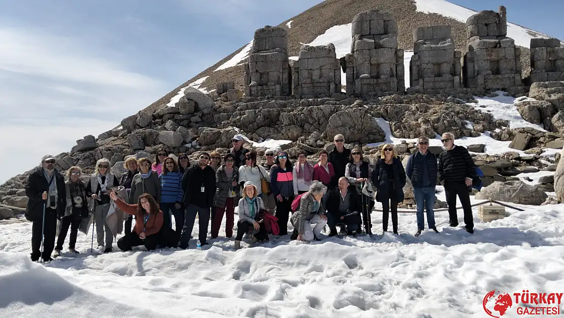 Nemrut Dağı ilk ziyaretçilerini ağırladı