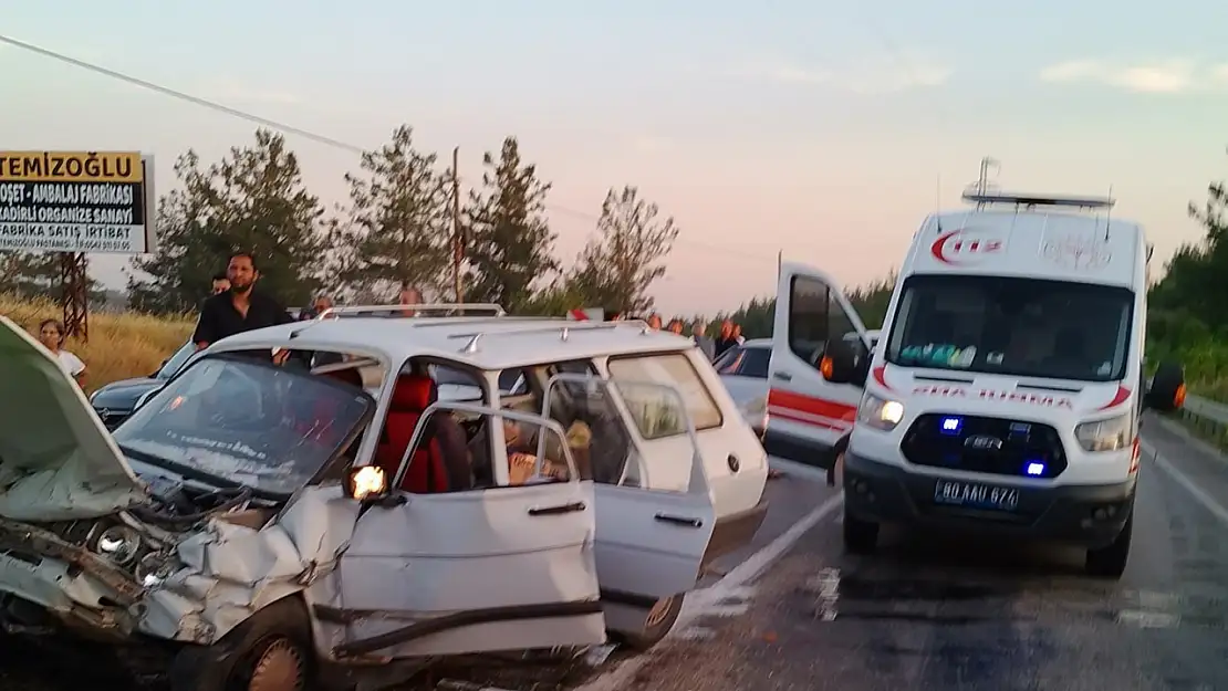 Osmaniye'de 4 aracın karıştığı zircirleme kaza: 1 ölü, 6 yaralı
